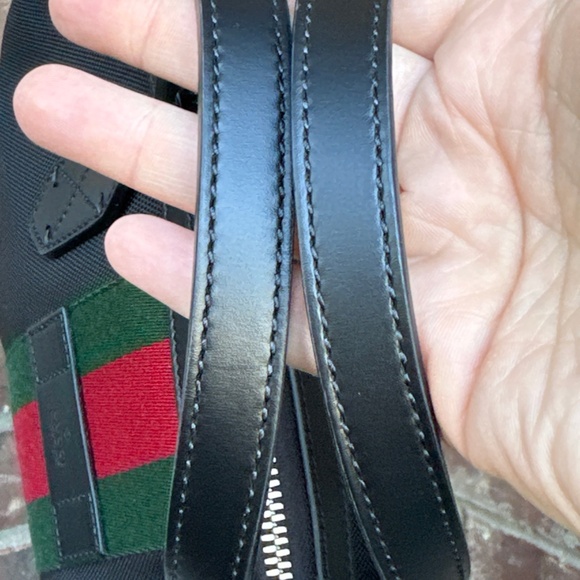 SOLD Gucci Web Duffle Bag Techno Canvas Medium - Picture 6 of 9